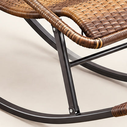 Close-up of The Riviera: base and frame detail