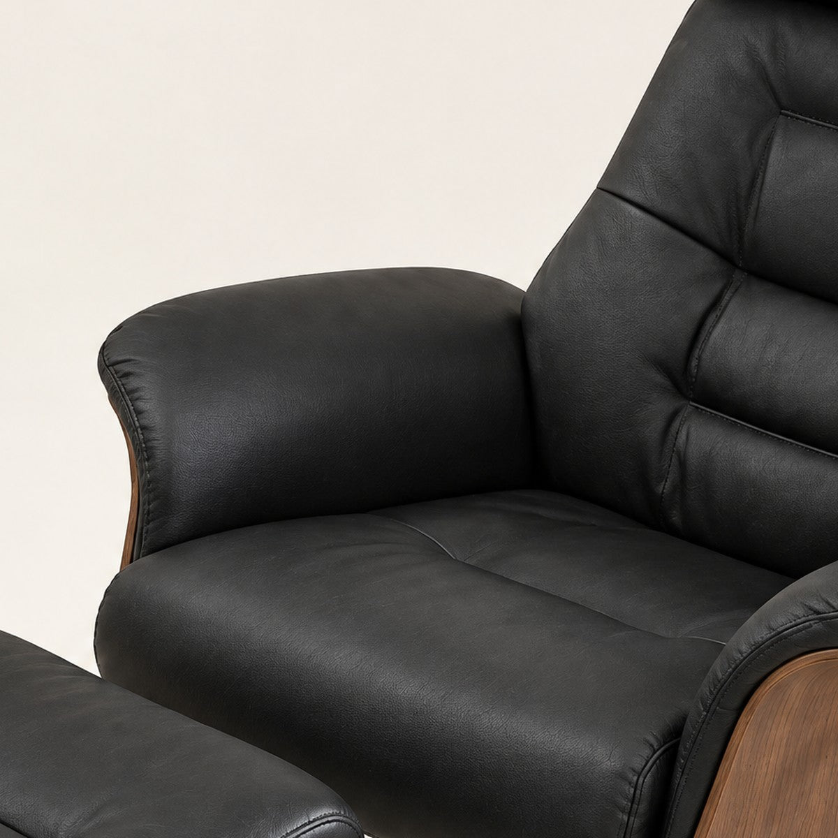 Close-up of The Sterling: materials and finish