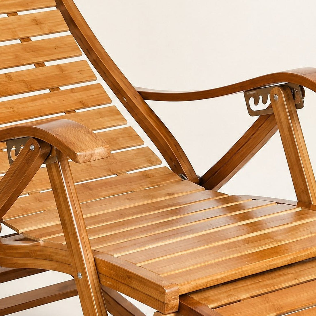 Close-up of The Sway: materials and finish